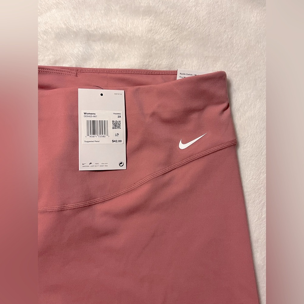 SOLD - Nike Pink Dri-Fit Athletic Yoga Biking Training Shorts - Picture 7 of 11
